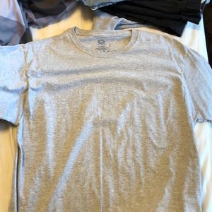 Fruit of the Loom size L grey t-shirt